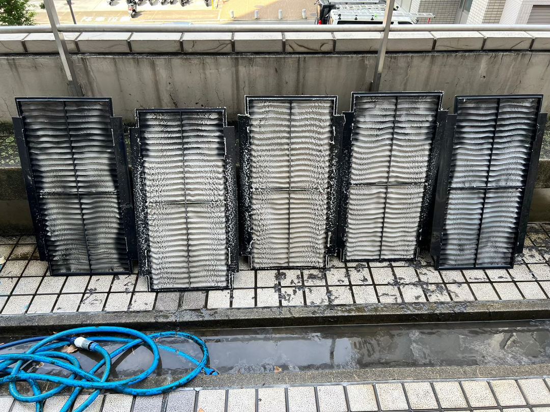 吹田市 大学病院 エアコンフィルタークリーニング(施工前)の施工事例